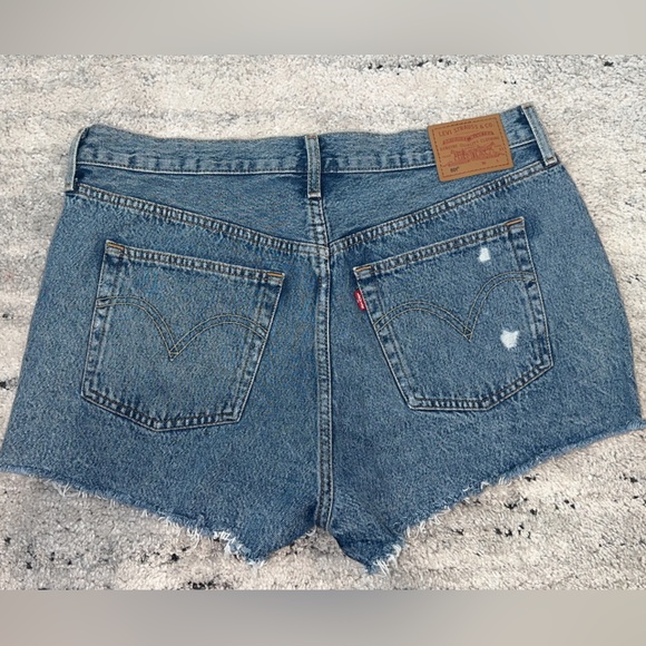 Levi's 501 shorts size 32 - Picture 1 of 2